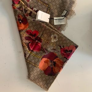 Gucci Floral Shawl Big Panshie Scarf/Wrap